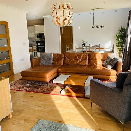 Villa Mayors House Ideal For Groups & Business à Peterborough Extérieur photo