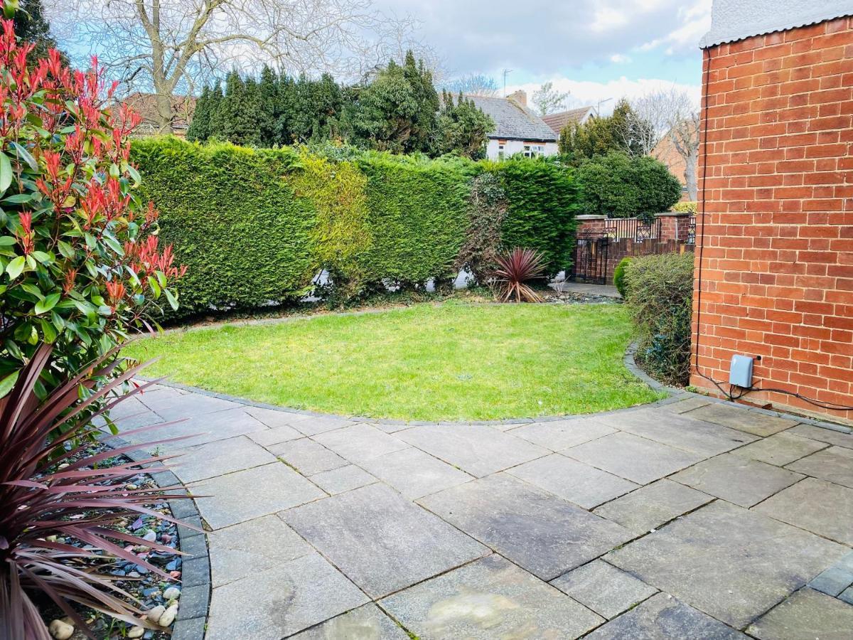 Villa Mayors House Ideal For Groups & Business à Peterborough Extérieur photo